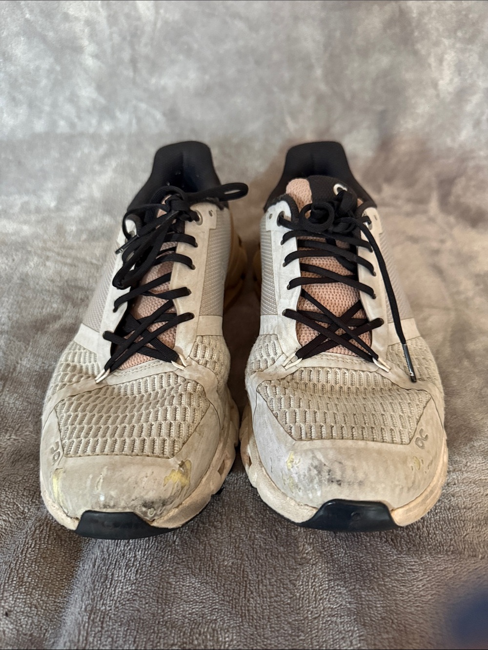 Women’s Athletic Running Shoes in Beige and Black